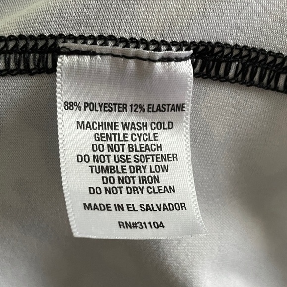 ZELOS Black Multicolor Leopard Print Capri Leggings 4X - Picture 7 of 7